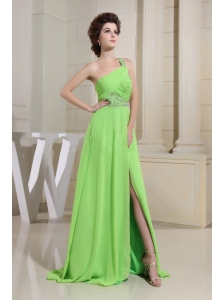 Spring Green Prom Dress With High Slit One Shoulder and Beading Ruch