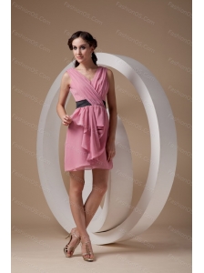 Light Pink Column V-neck Chiffon Ruch Dama Dresses On Sale