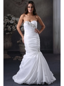 Luxurious Mermaid Sweetheart Beading Wedding Dress with Brush Train