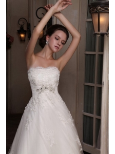 Romantic A-Line Strapless Appliques Chapel Train Tulle Wedding Dress
