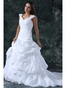 Elegant Ball Gown V-Neck Taffeta Appliques Wedding Dress