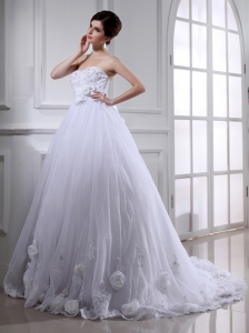 Ball Gown Strapless Appliques and Sequins Wedding Dress in White