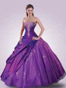 2015 Pretty Appliques and Ruffles Purple Dress for Quinceanera