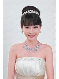 Dignified Jewelry Set Including Necklace And Tiara