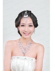 Gorgeous Rhinestone Wedding Jewelry Set Including Necklace And Headpiece