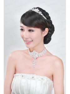 Shimmering Jewelry Set Including Necklace And Tiara