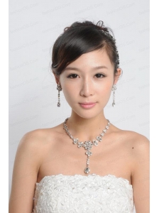 Imitation Pearl Necklace And Earring Set in Silver