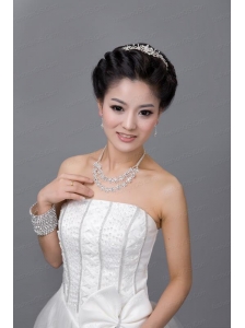 Stunning Alloy With Rhinestone Jewelry Sets for Dignified Women