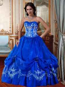 Affordable Sweetheart Princess Royal Blue Quinceanera Dresses with Embroidery and Beading For 2015