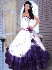 Embroidery White and Purple Organza Quinceanera Dress with Hand Made Flowers