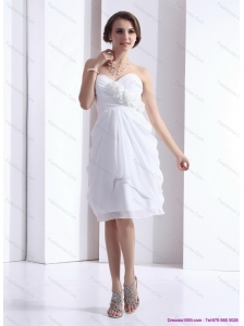 2015 Elegant Sweetheart White Prom Dress with Hand Made Flowers and Ruching