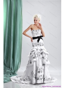 2015 Unique Sweetheart Beach Wedding Dresses with Black Emboidery and Bownot