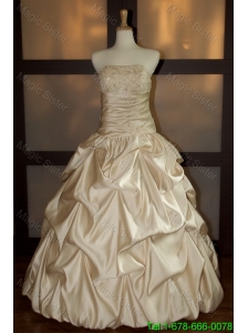 New Style Ball Gown Strapless Wedding Dresses with Beading and Pick Ups