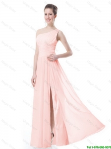 Fashionable High Slit Ruched Prom Dresses with One Shoulder
