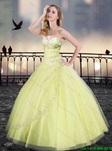 Classical Yellow Sweetheart Quinceanera Dresses with Beading