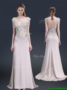 2016 Luxurious Brush Train Cap Sleeves Modest Prom Dresses with Appliques