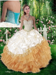 2016 Pretty Ball Gown Quinceanera Dresses with Beading and Pick Ups