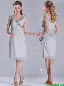 Modest V Neck Grey Chiffon Short Mother of the Bride Dress with Side Zipper