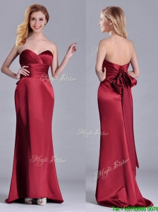 Fashionable Column Sweetheart Wine Red Mother of the Bride Dress with Brush Train