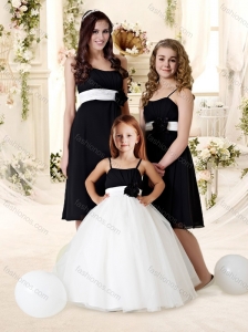 Comfortable Straps Black Bridesmaid Dress with Handle Made Flower and Sashes
