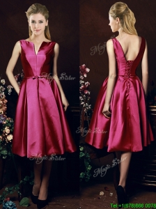 Popular V Neck Knee Length Bowknot Mother of the Bride Dresses  in Fuchsia