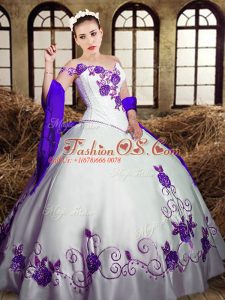 Inexpensive Sleeveless Taffeta Floor Length Lace Up 15 Quinceanera Dress in White with Embroidery