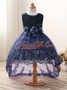 High Quality Navy Blue Ball Gowns Tulle Scoop Sleeveless Lace and Appliques and Bowknot and Hand Made Flower High Low Zipper Girls Pageant Dresses