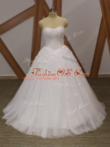 Sweetheart Sleeveless Wedding Dresses Floor Length Beading and Hand Made Flower White Tulle