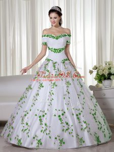 Short Sleeves Embroidery Lace Up Quince Ball Gowns