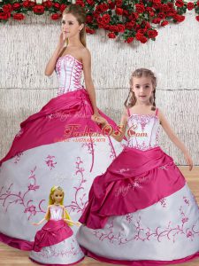 Custom Design White Ball Gowns Embroidery and Pick Ups 15 Quinceanera Dress Lace Up Taffeta Sleeveless Floor Length