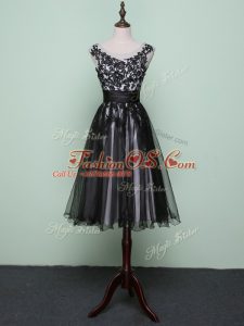 Chic Black Zipper Dress for Prom Lace and Appliques Sleeveless Knee Length
