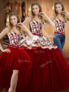 Satin and Tulle Sweetheart Sleeveless Lace Up Embroidery 15 Quinceanera Dress in Wine Red