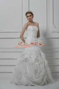 Fashion Sleeveless Fabric With Rolling Flowers Brush Train Lace Up Wedding Dresses in White with Ruching