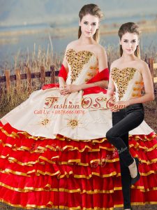 Fashionable Sleeveless Organza Floor Length Lace Up Quinceanera Dresses in White And Red with Appliques and Ruffled Layers