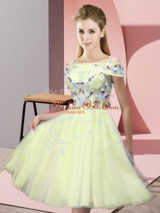 Knee Length Empire Short Sleeves Yellow Court Dresses for Sweet 16 Lace Up