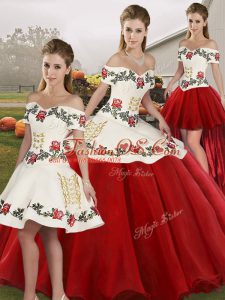 Off The Shoulder Sleeveless Lace Up Quinceanera Dress White And Red Organza