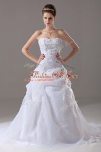 Popular Embroidery Wedding Dresses White Lace Up Sleeveless Brush Train