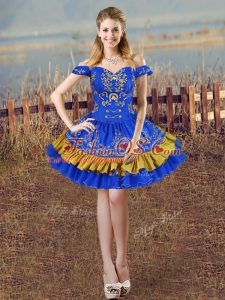 Sleeveless Embroidery Lace Up Prom Gown