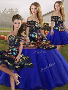 Colorful Sleeveless Tulle Floor Length Lace Up Ball Gown Prom Dress in Royal Blue with Embroidery