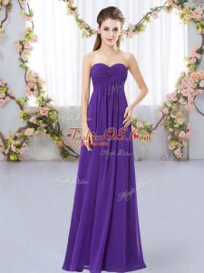 Excellent Sweetheart Sleeveless Damas Dress Floor Length Ruching Purple Chiffon