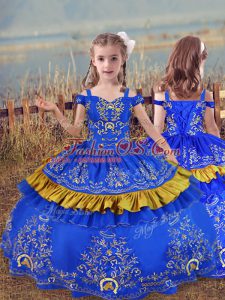 Blue Little Girls Pageant Dress Wedding Party with Beading and Embroidery Off The Shoulder Sleeveless Lace Up