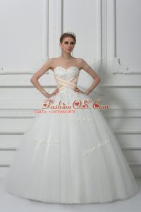 Luxury White Sweetheart Lace Up Beading and Lace Wedding Dress Sleeveless