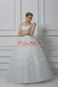 Enchanting Tulle Sweetheart Sleeveless Lace Up Beading and Appliques Bridal Gown in White