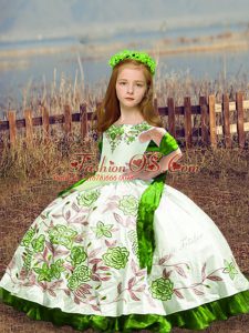 Sweet White Satin Lace Up Little Girls Pageant Gowns Sleeveless Floor Length Embroidery