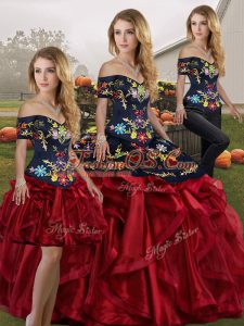 Off The Shoulder Sleeveless Lace Up Ball Gown Prom Dress Red And Black Organza