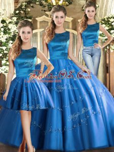 Scoop Sleeveless Tulle Quinceanera Gown Appliques Lace Up