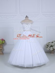 White Ball Gowns Off The Shoulder Sleeveless Tulle Court Train Lace Up Beading Bridal Gown