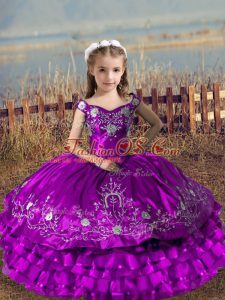Floor Length Purple Girls Pageant Dresses Off The Shoulder Sleeveless Lace Up