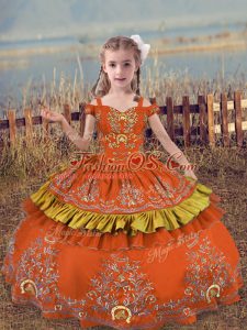 Custom Made Sleeveless Satin Floor Length Lace Up Girls Pageant Dresses in Rust Red with Beading and Embroidery