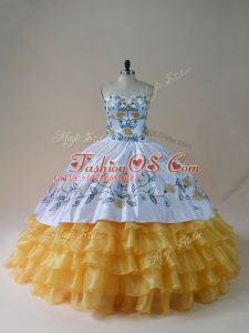 Sweetheart Sleeveless Lace Up Quince Ball Gowns Yellow And White Organza